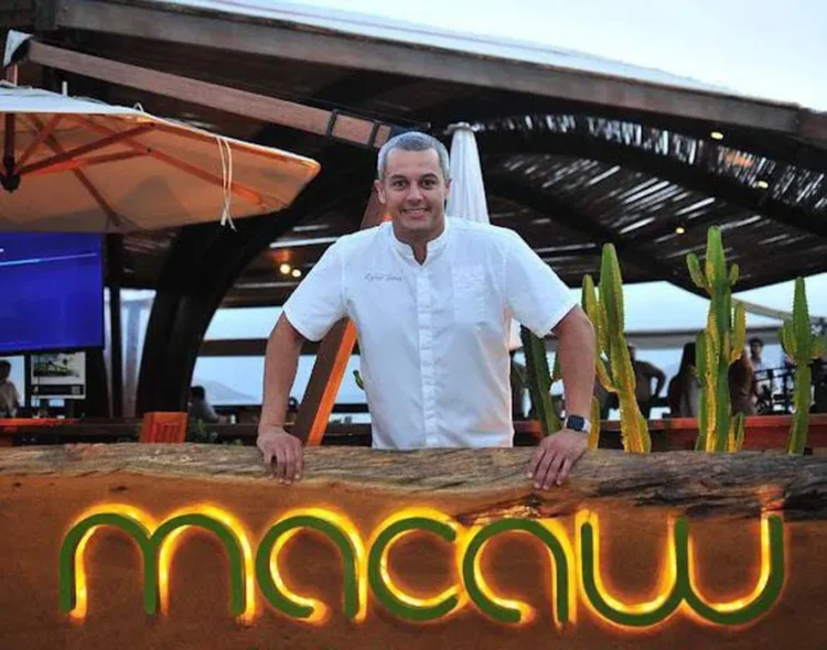 Rafa Gomes Revoluciona o Macaw